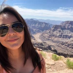 Meet your Posher, Ana carla